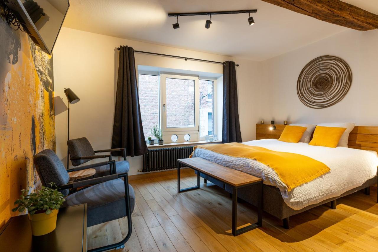 Ardenne Bnb Gite Urbain Avec Terrasse Marche-en-Famenne Exterior photo