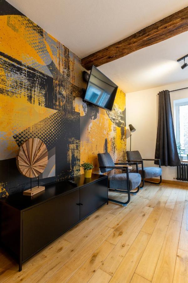Ardenne Bnb Gite Urbain Avec Terrasse Marche-en-Famenne Exterior photo